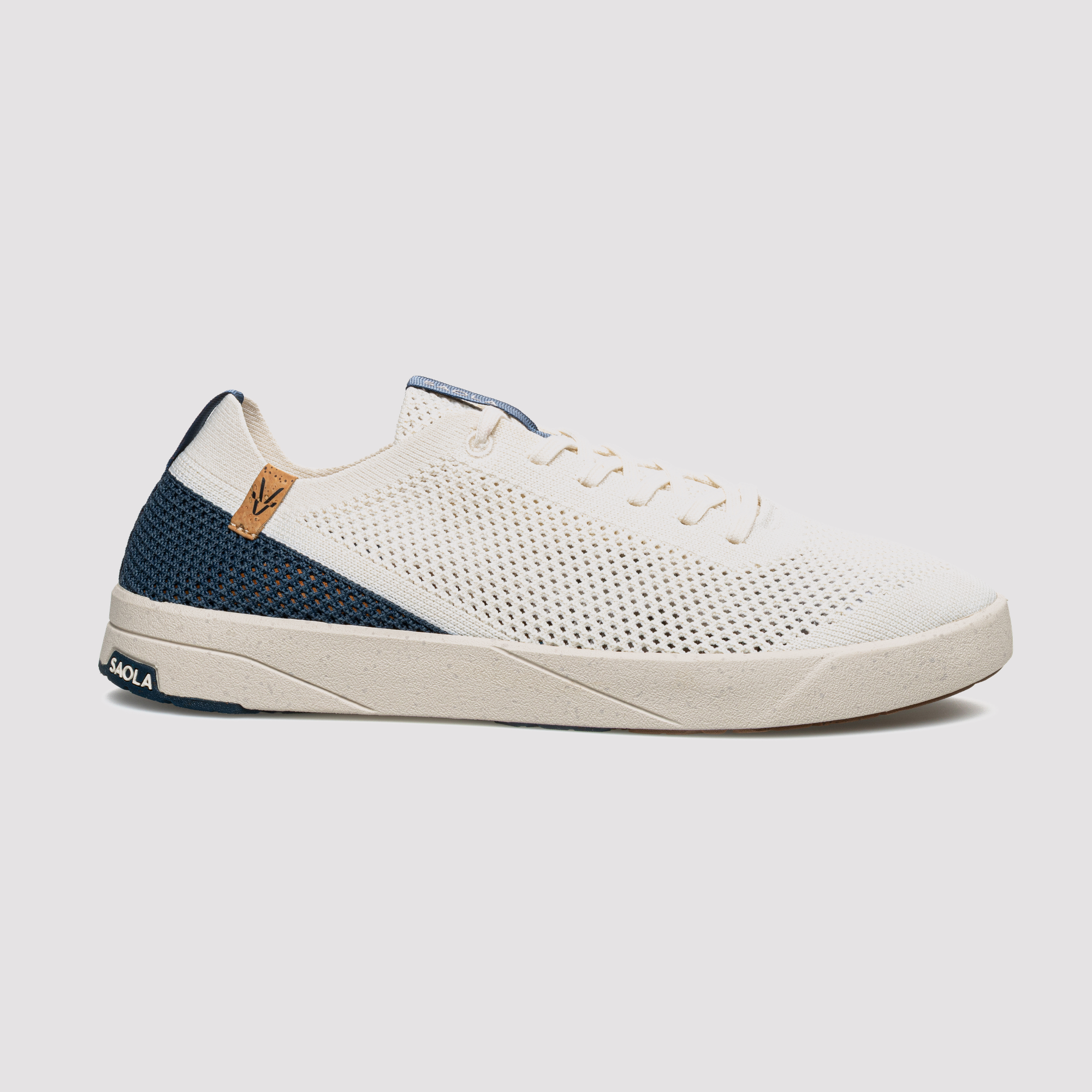 Ezo M White Navy