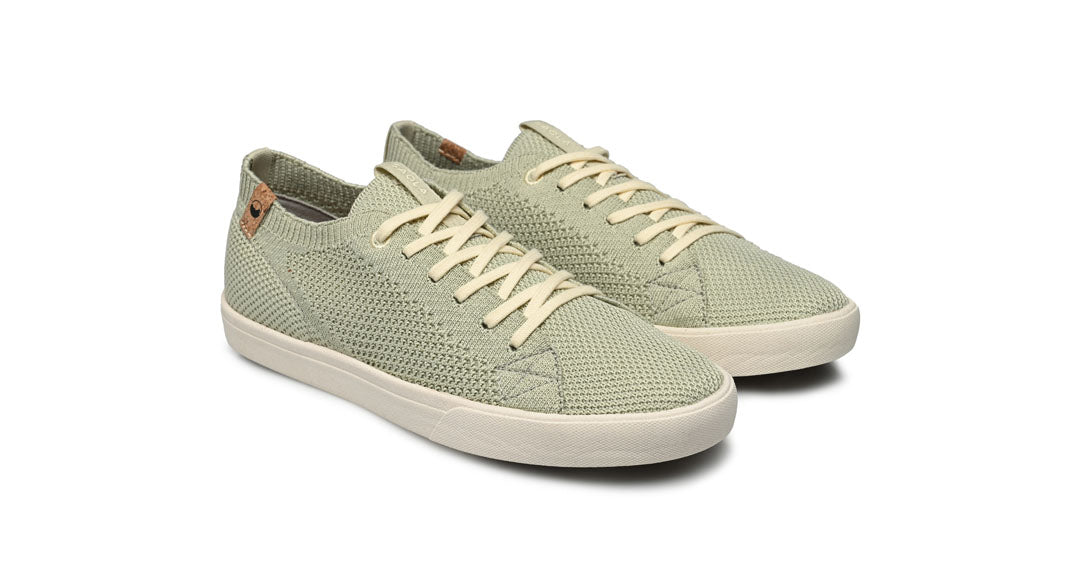 Baskets femme de couleur vert vue d’ensemble coté droit