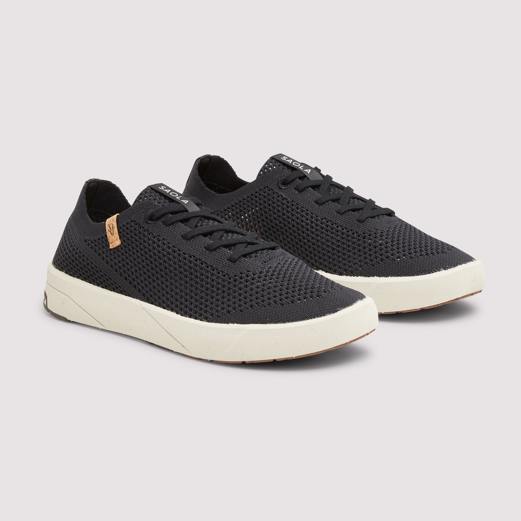 Ezo W Black