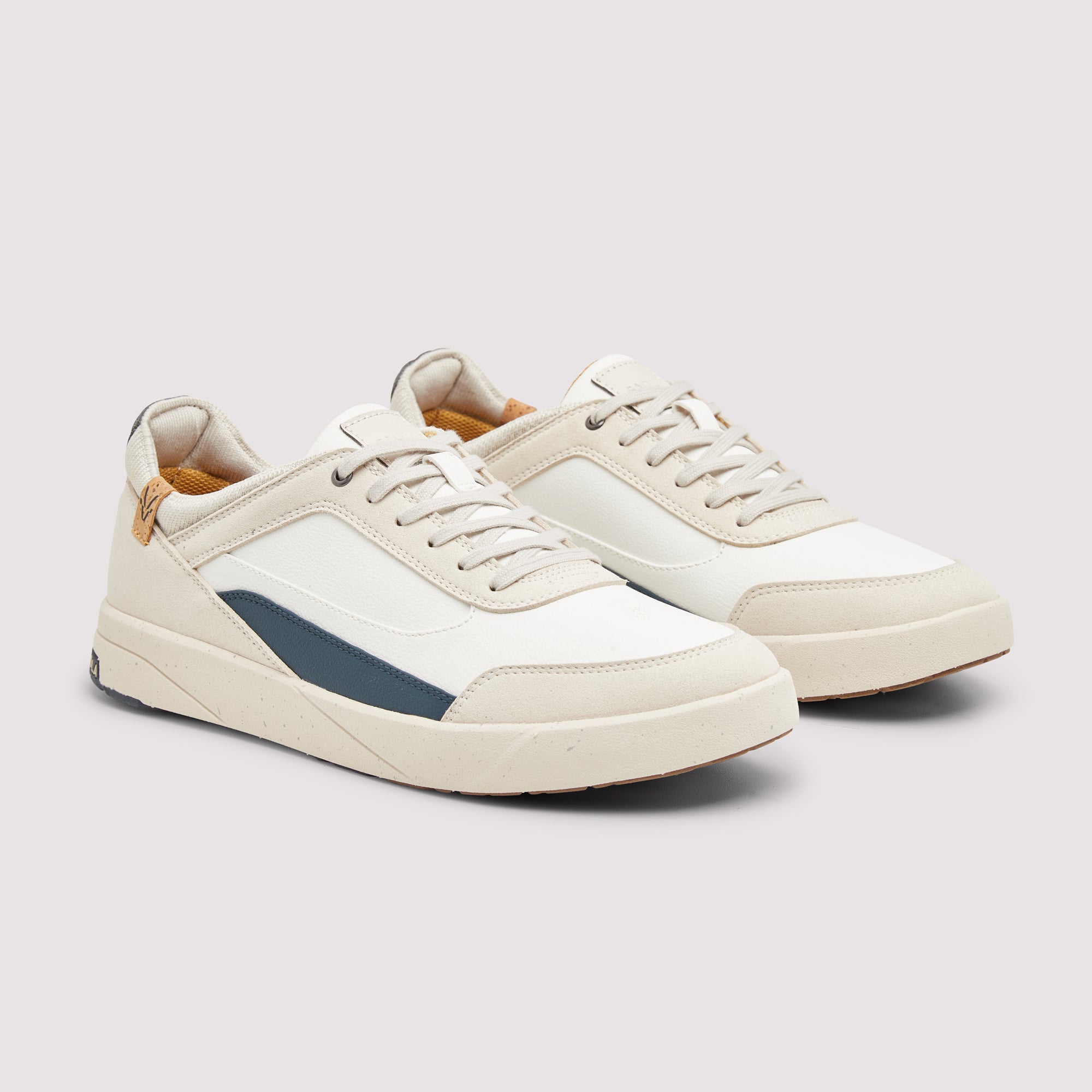 Quito M White Navy