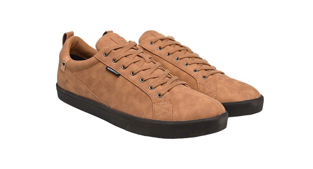 Chaussures homme de couleur camel vue d'ensemble coté droit