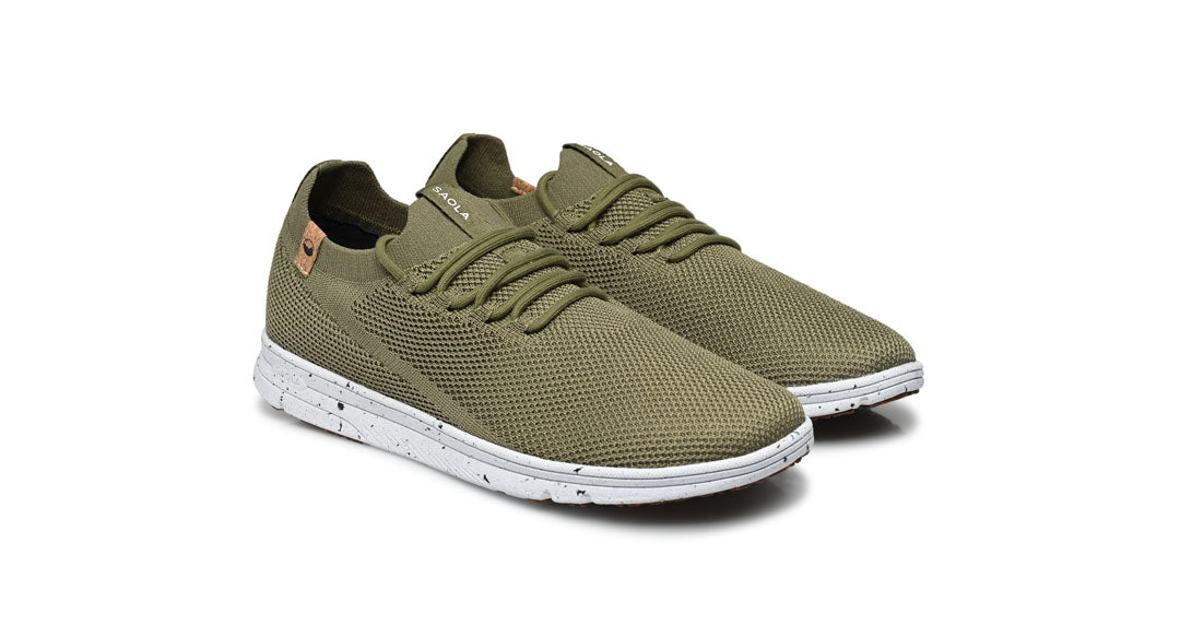 baskets homme de couleur olive vue d'ensemble coté droit