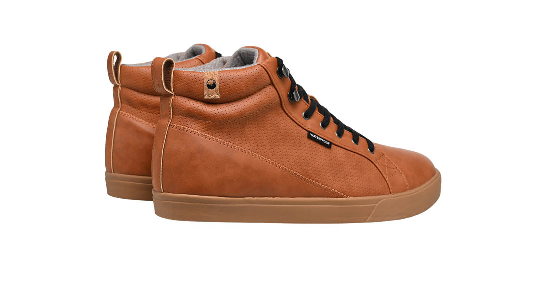 Chaussures homme de couleur caramel vue d’ensemble de derrière